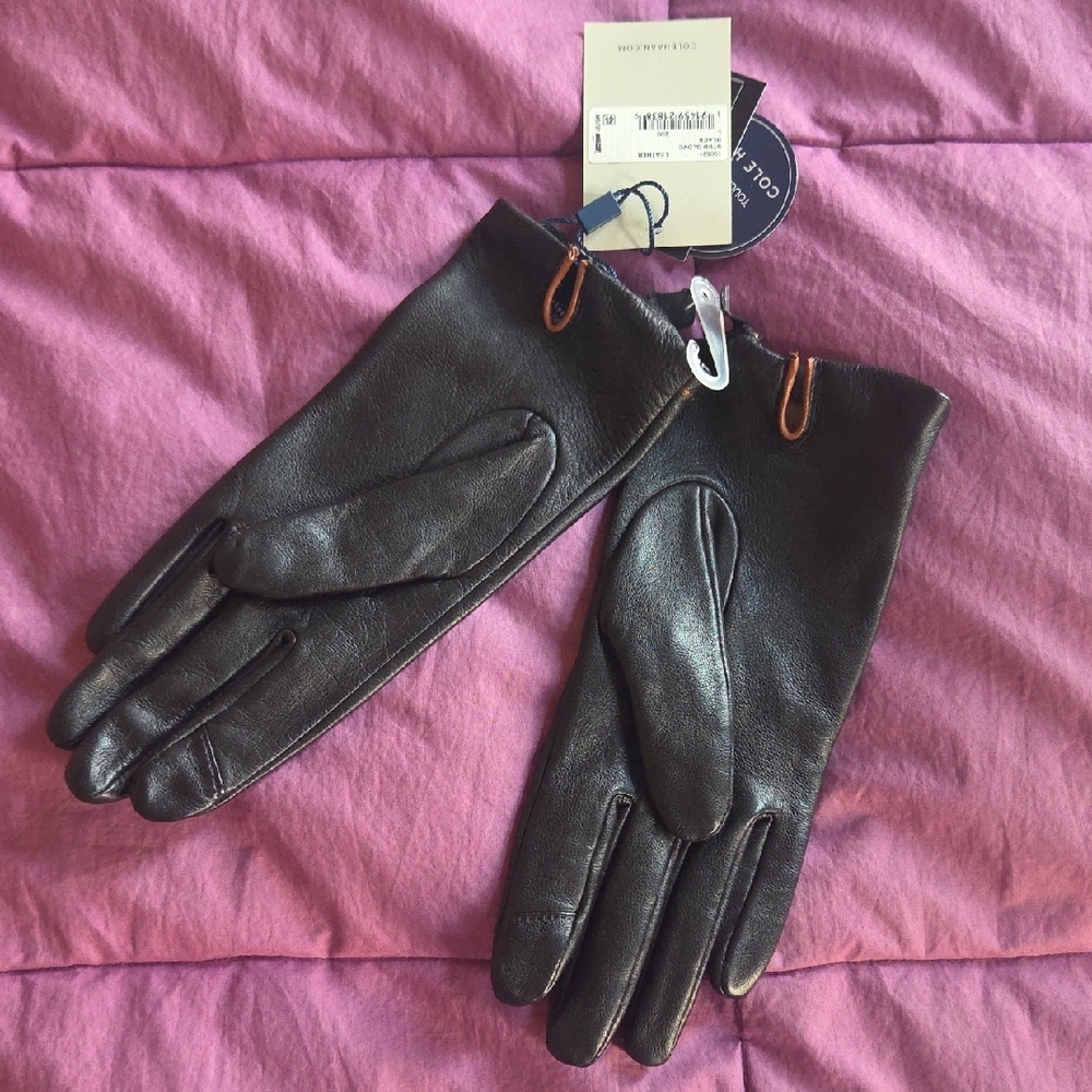 Soft Black Leather Cole Haan Touchscreen Gloves With 100% Silk Lining Size L NWT - Picture 2 of 12
